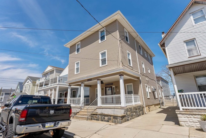 Sturdy Bank can finance with no heat! Charming Coastal Home with - Beach Home for sale in Wildwood, New Jersey on Beachhouse.com