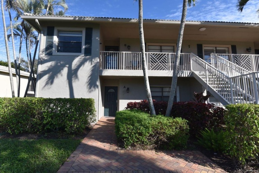 Live the resort style life in engaging friendly  newly renovated - Beach Condo for sale in Boynton Beach, Florida on Beachhouse.com