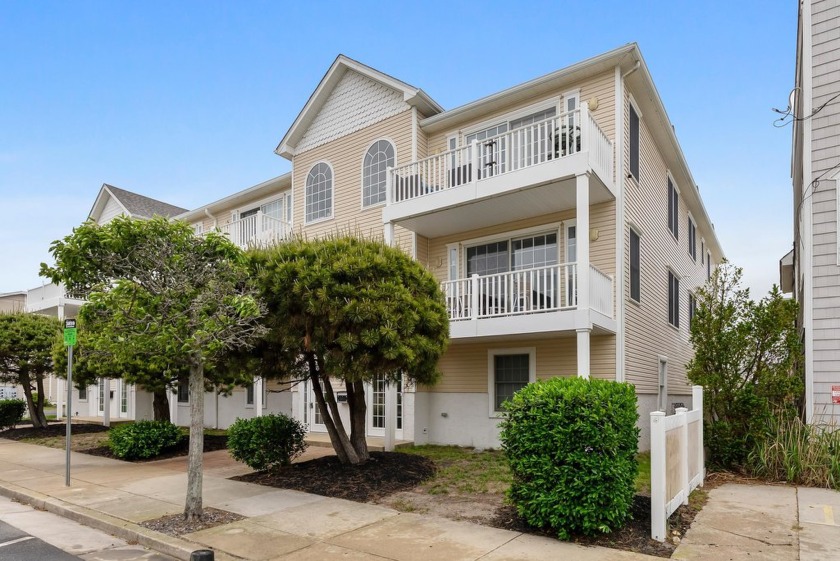 CORNER UNIT WITH OCEAN VIEWS! Perfectly situated just steps from - Beach Condo for sale in Wildwood, New Jersey on Beachhouse.com