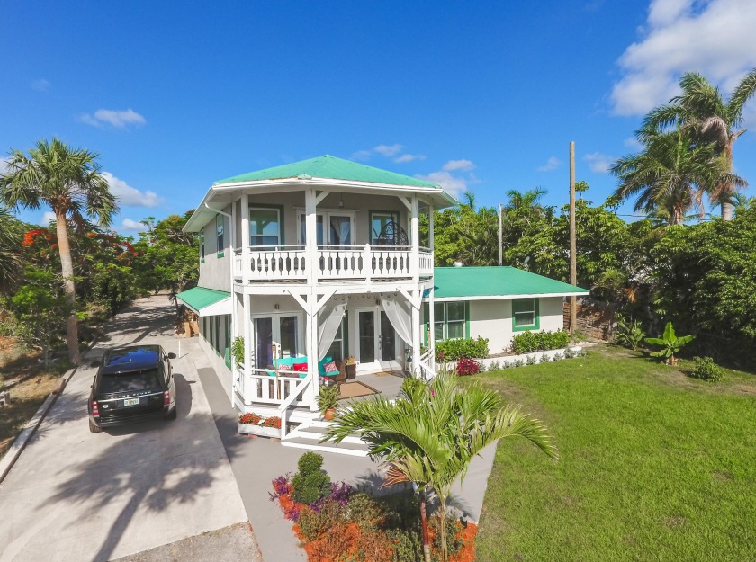 &#127984;Home sweet home sits on 2.63 acres on Indian River & - Beach Home for sale in Jensen Beach, Florida on Beachhouse.com