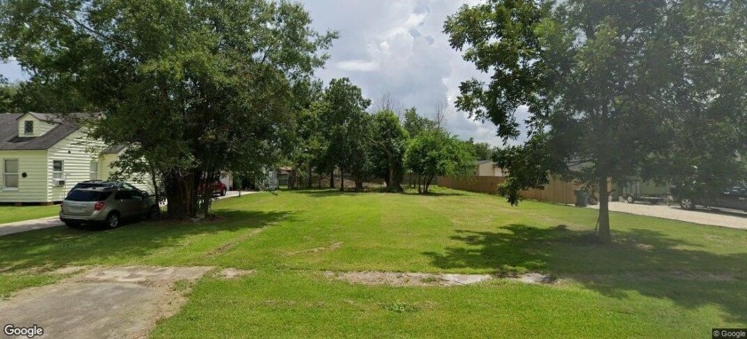 This lot is located in Griffing park and within walking distance - Beach Lot for sale in Port Arthur, Texas on Beachhouse.com