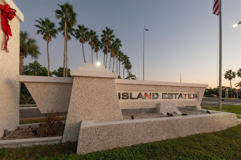 Island Estates so desirable. This spacious 2-bed, 2-bath - Beach Condo for sale in Clearwater Beach, Florida on Beachhouse.com