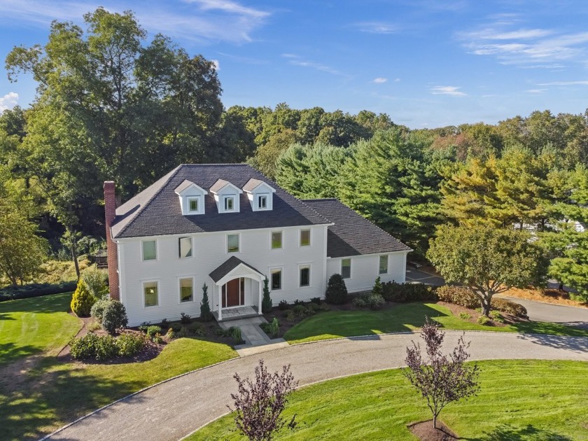 Welcome HOME to 570 Warner Hill Road....A captivating blend of - Beach Home for sale in Fairfield, Connecticut on Beachhouse.com