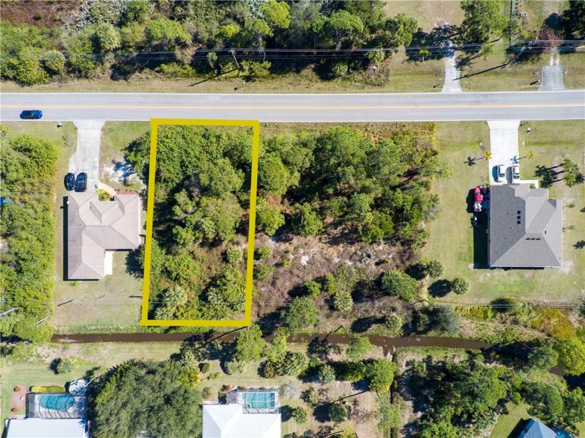 Located in the heart of Sebastian this East facing 1/4-acre lot - Beach Lot for sale in Sebastian, Florida on Beachhouse.com
