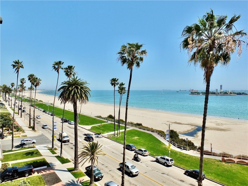 Come HOME to your upscale, Sea-side getaway with 2 Primary - Beach Condo for sale in Long Beach, California on Beachhouse.com