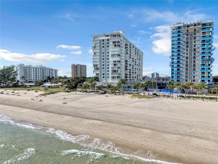 Beautifully updated 2-bedroom, 2-bath residence with a separate - Beach Condo for sale in Pompano Beach, Florida on Beachhouse.com