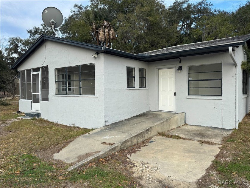 Opportunity knocks in one of Crystal River's most desirable and - Beach Home for sale in Crystal River, Florida on Beachhouse.com