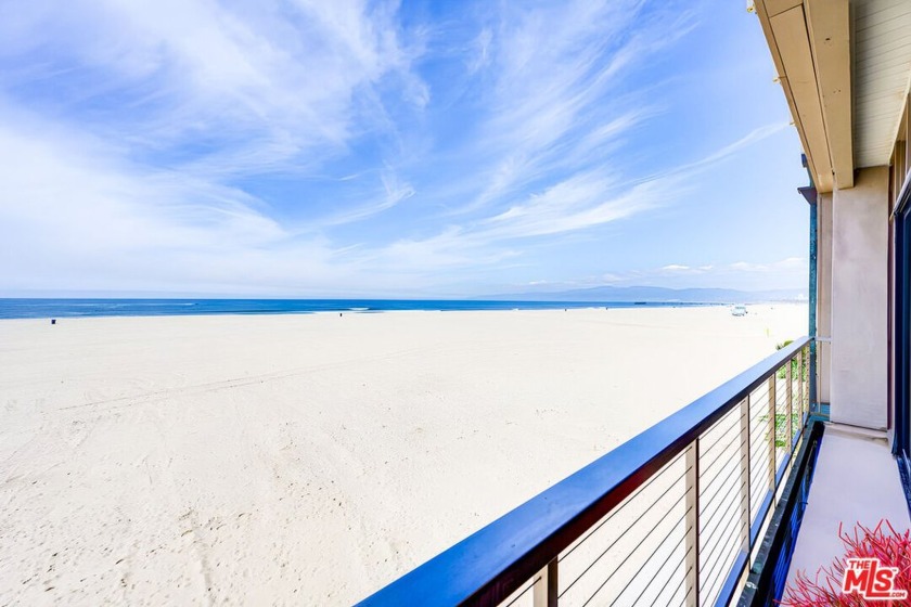 OCEANFRONT WITH 30 FEET OF FRONTAGE - LOCATED IN THE PERFECT ON - Beach Condo for sale in Marina Del Rey, California on Beachhouse.com