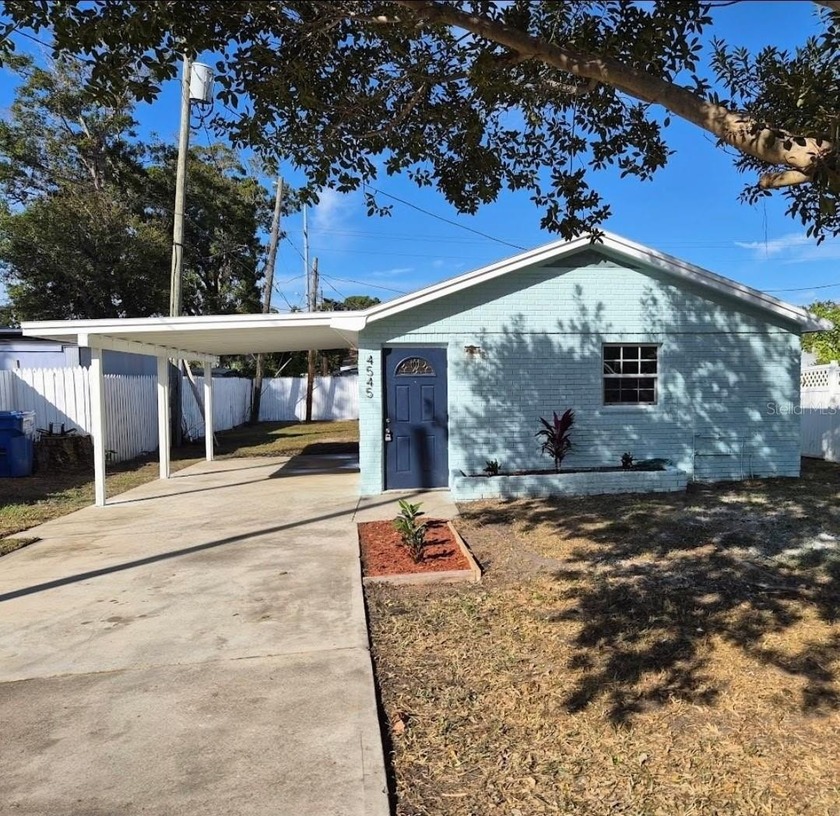 Fully renovated 2/1 in the heart of St. Pete! This modern home - Beach Home for sale in St. Petersburg, Florida on Beachhouse.com