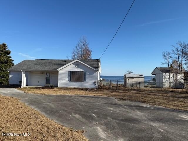 Views! Relax and watch the sailboats, sunrises and sunsets on - Beach Home for sale in New Bern, North Carolina on Beachhouse.com