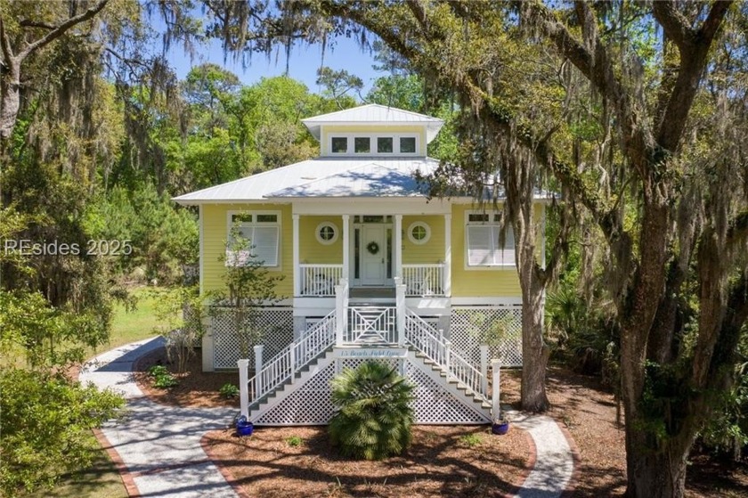 Welcome to your ideal beach cottage, a charming 3-bedroom - Beach Home for sale in Daufuskie Island, South Carolina on Beachhouse.com