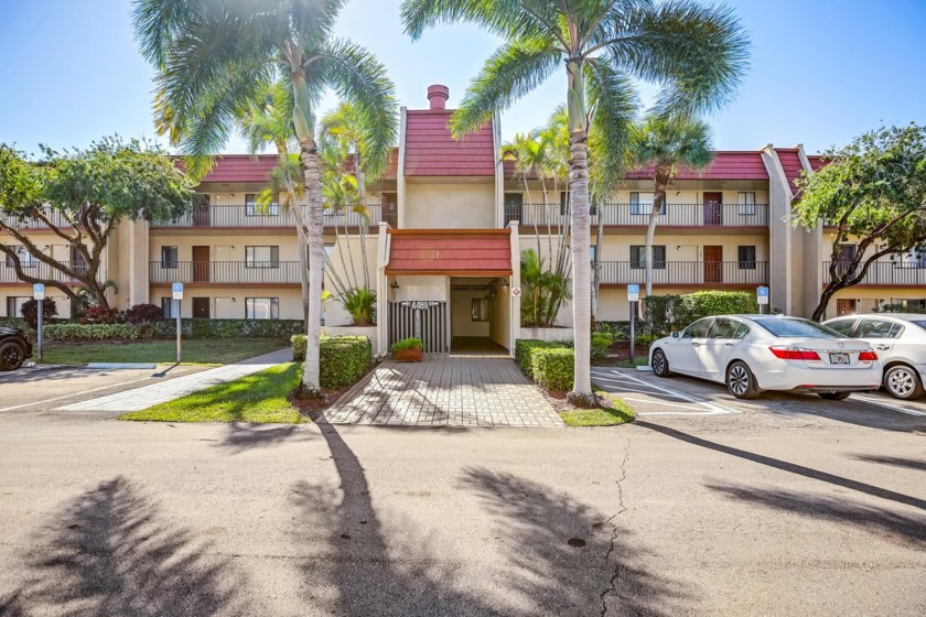 This stunning 2-bedroom, 2-bathroom condo is located on the - Beach Condo for sale in Lake Worth, Florida on Beachhouse.com