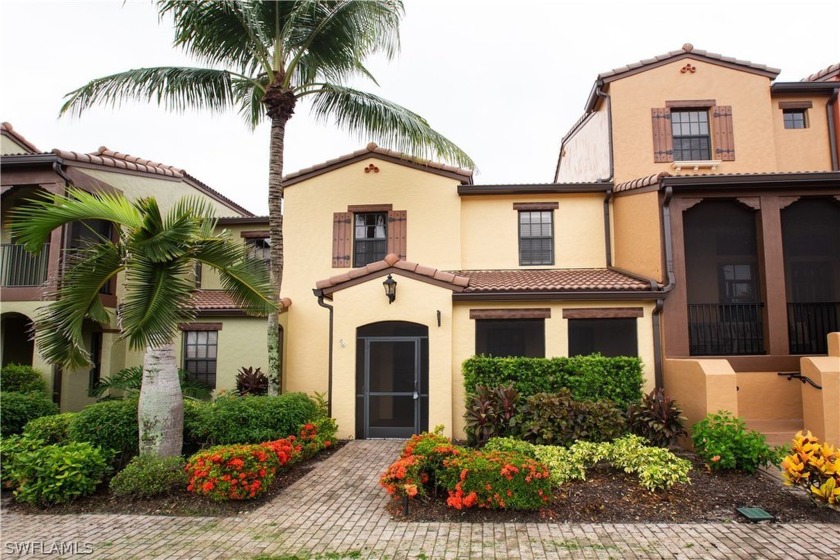 PRICE IMPROVEMENT!!  MOTIVATED SELLERS!  Stunning Townhouse with - Beach Home for sale in Fort Myers, Florida on Beachhouse.com