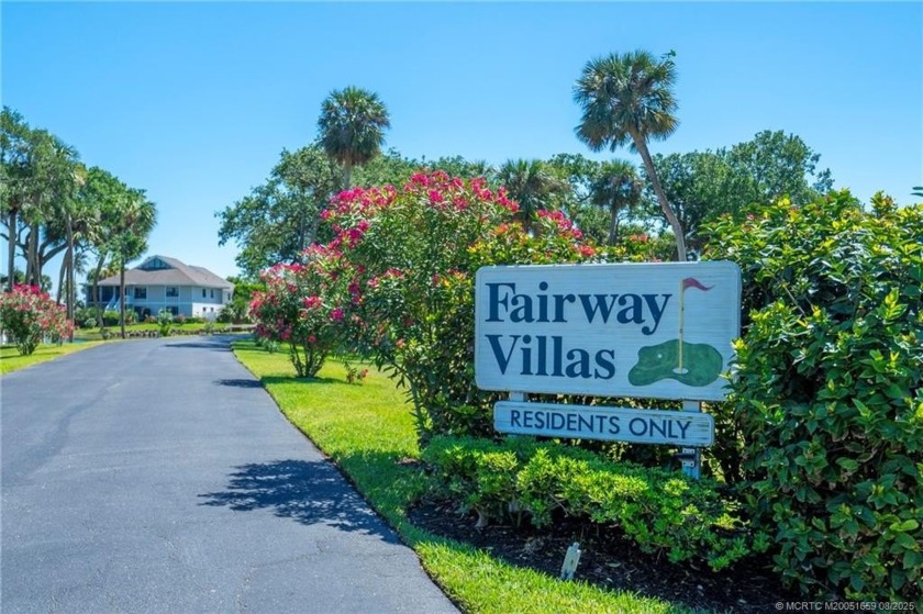 Gorgeous and unit and desirable Fairway Villas. This first floor - Beach Condo for sale in Stuart, Florida on Beachhouse.com