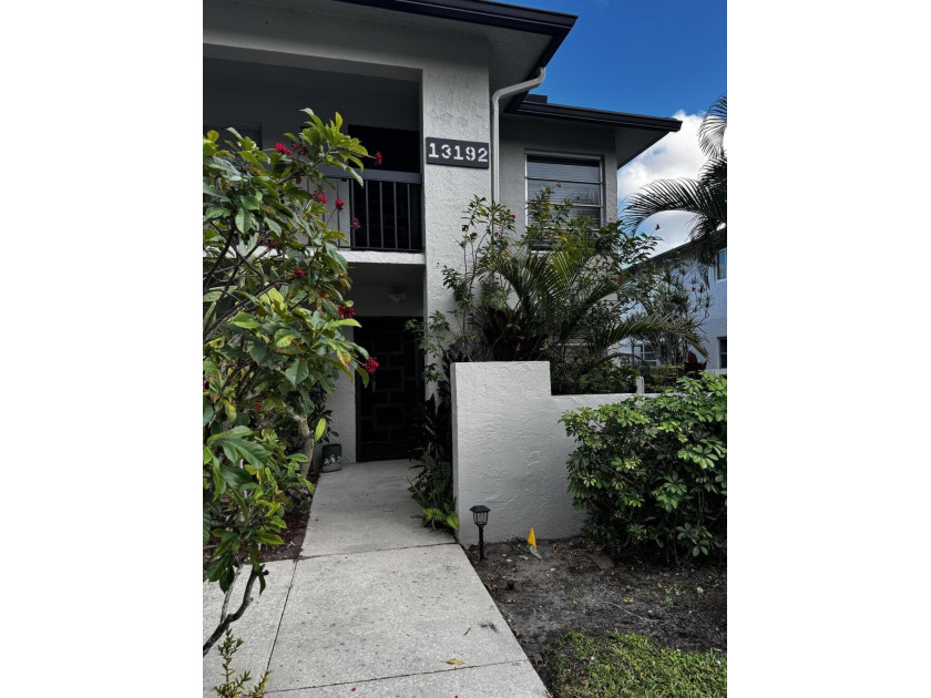 Spacious 1 St  floor corner condo on parklike private lot - Beach Condo for sale in Delray Beach, Florida on Beachhouse.com