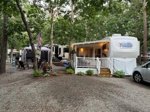 Fantastic 2006 5th wheel with an attached Durabilt sunroom for - Beach Home for sale in Swainton, New Jersey on Beachhouse.com