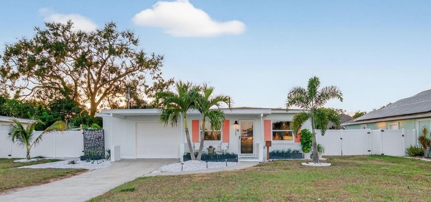 Awe-inspiring new listing in the Jungle Country Club - Beach Home for sale in St. Petersburg, Florida on Beachhouse.com