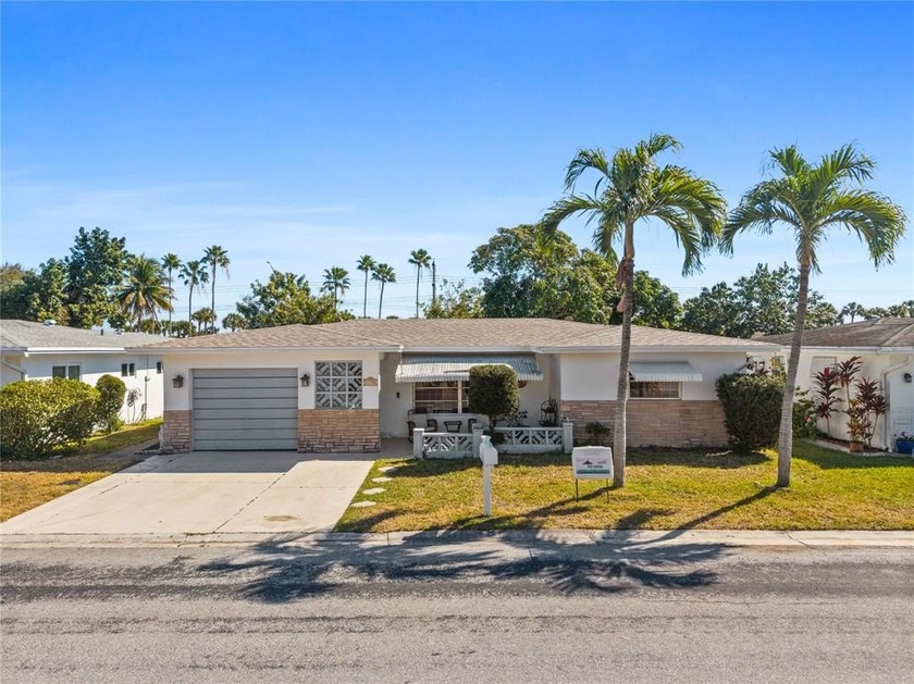 Welcome to this single-family home in Paradise Gardens IV in - Beach Home for sale in Margate, Florida on Beachhouse.com