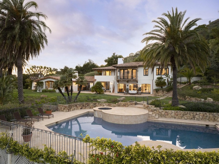 Sweeping ocean and mountain views take center stage from this - Beach Home for sale in Montecito, California on Beachhouse.com