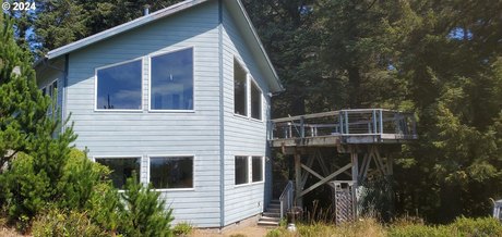 Spectacular Humbug Mountain, Pacific Ocean and  Red Rock Marine - Beach Home for sale in Port Orford, Oregon on Beachhouse.com