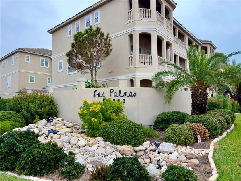 Gated Island Community! Three story townhome that has an - Beach Townhome/Townhouse for sale in Corpus Christi, Texas on Beachhouse.com