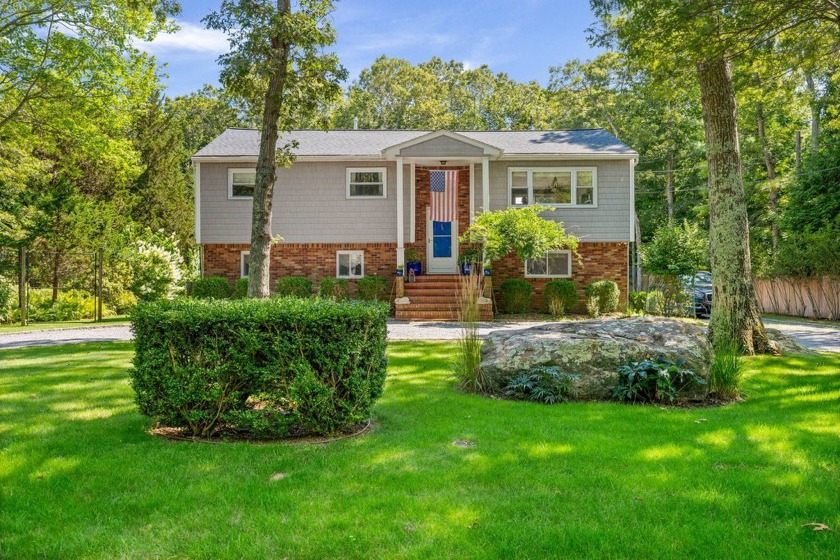 Nestled in the desirable Lion Head community of East Hampton - Beach Home for sale in East Hampton, New York on Beachhouse.com