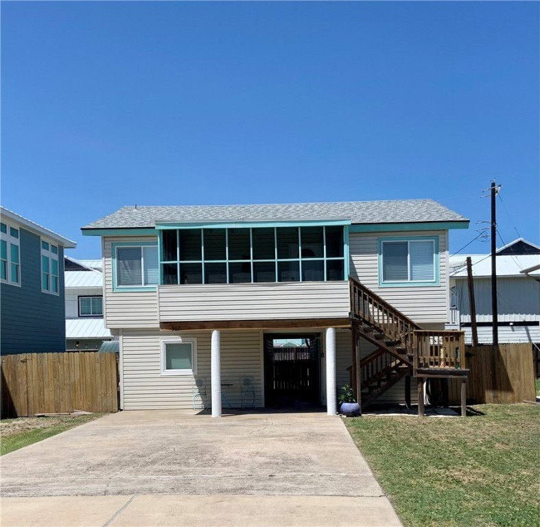 Located in the heart of Port A, This sweet, vintage, beach house - Beach Home for sale in Port Aransas, Texas on Beachhouse.com