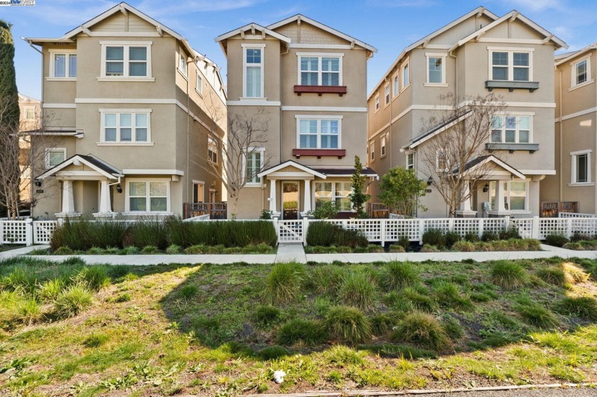 Sophisticated & Spacious, you will love this Contemporary - Beach Home for sale in Fremont, California on Beachhouse.com