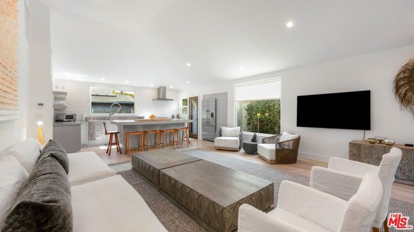 Welcome to this stunning, gated estate where timeless elegance - Beach Home for sale in Venice, California on Beachhouse.com