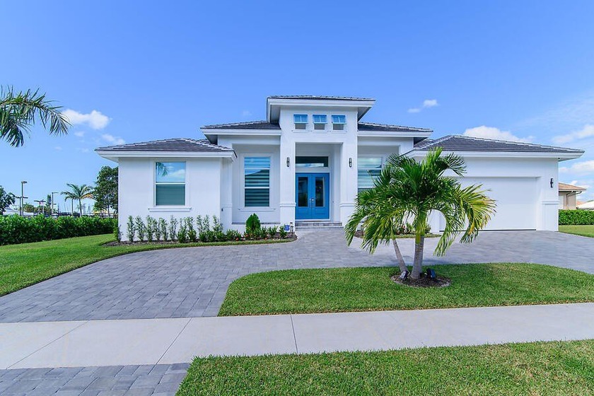 This beautiful, coastal contemporary, newer home is full of - Beach Home for sale in Marco Island, Florida on Beachhouse.com
