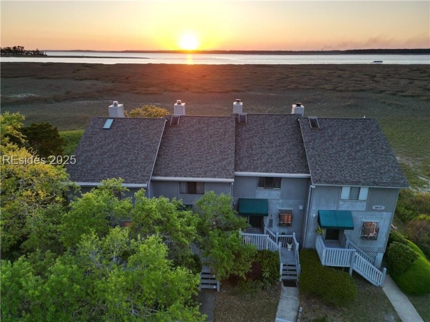Rare opportunity in Anchorage Point of Broad Creek! This 2BR/2 - Beach Condo for sale in Hilton Head Island, South Carolina on Beachhouse.com