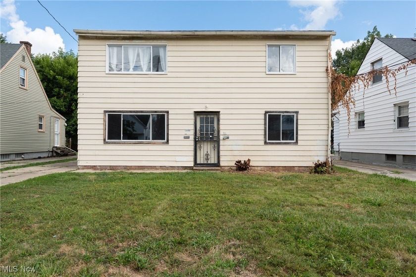 Duplex for Sale - Cleveland, OH Great investment opportunity! - Beach Home for sale in Cleveland, Ohio on Beachhouse.com