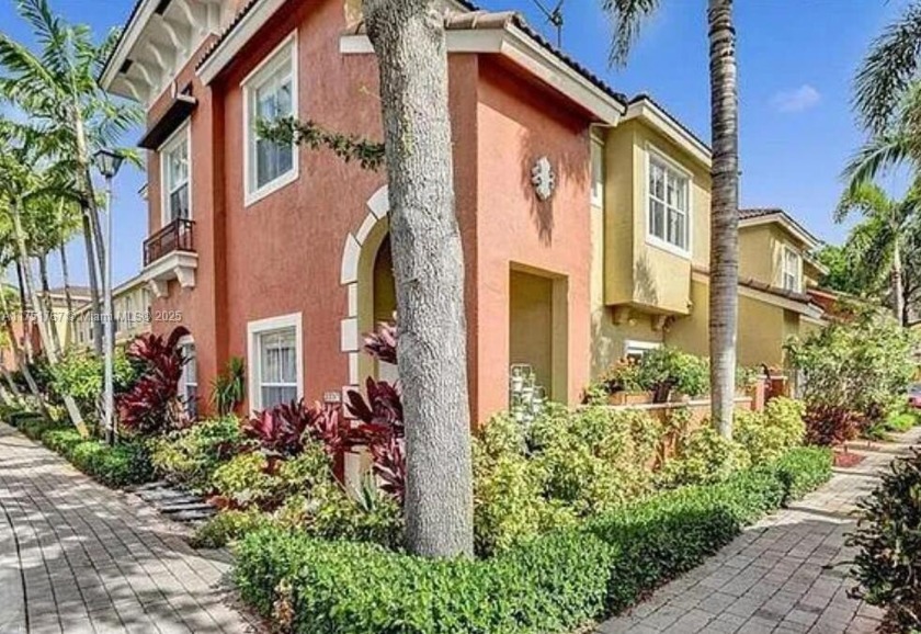 Welcome to this beautifully maintained South Florida home in - Beach Townhome/Townhouse for sale in Margate, Florida on Beachhouse.com