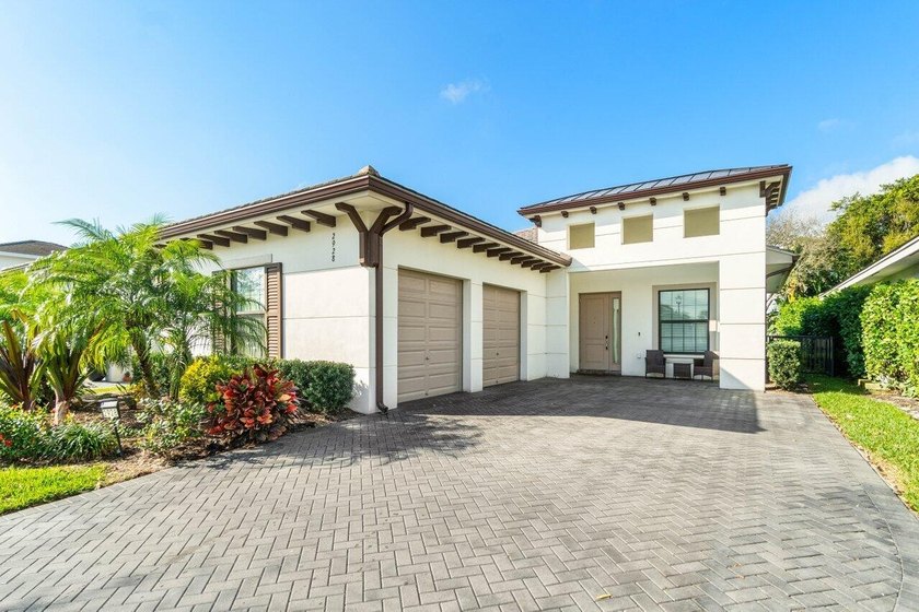 Expansive one story floor plan with volume ceilings features 3 - Beach Home for sale in West Palm Beach, Florida on Beachhouse.com