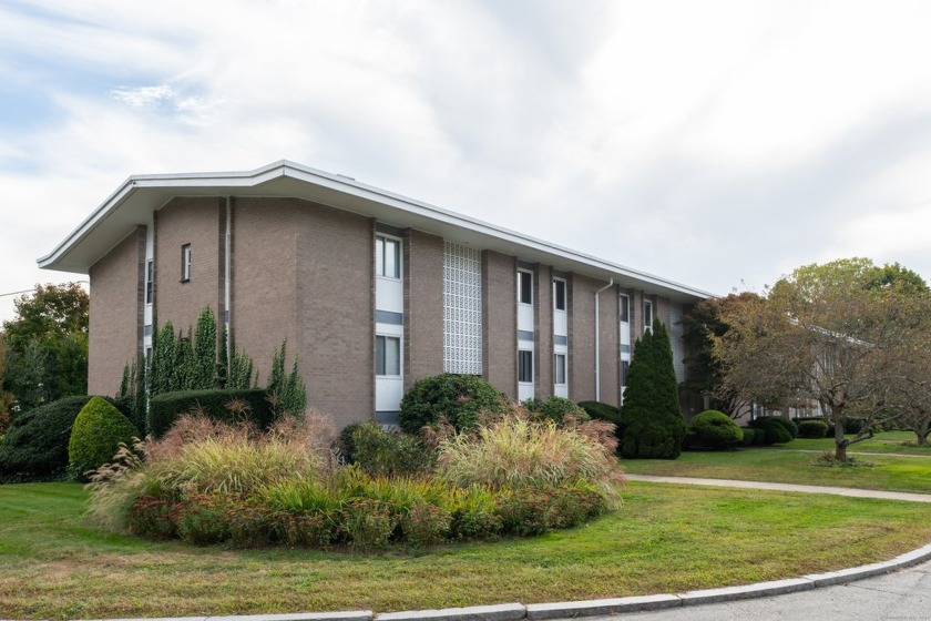 Welcome to this inviting 2-bedroom condo nestled within the - Beach Condo for sale in New London, Connecticut on Beachhouse.com