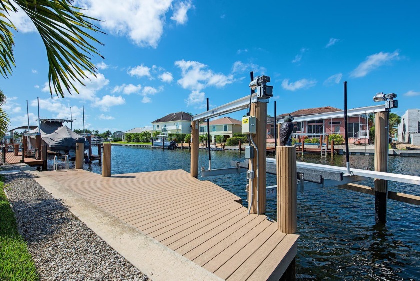 Welcome to your dream home on the magnificent Marco Island! This - Beach Home for sale in Marco Island, Florida on Beachhouse.com