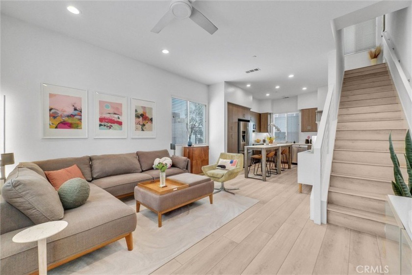 Modern Luxury Living in a Prime Long Beach Location!

Welcome to - Beach Townhome/Townhouse for sale in Long Beach, California on Beachhouse.com