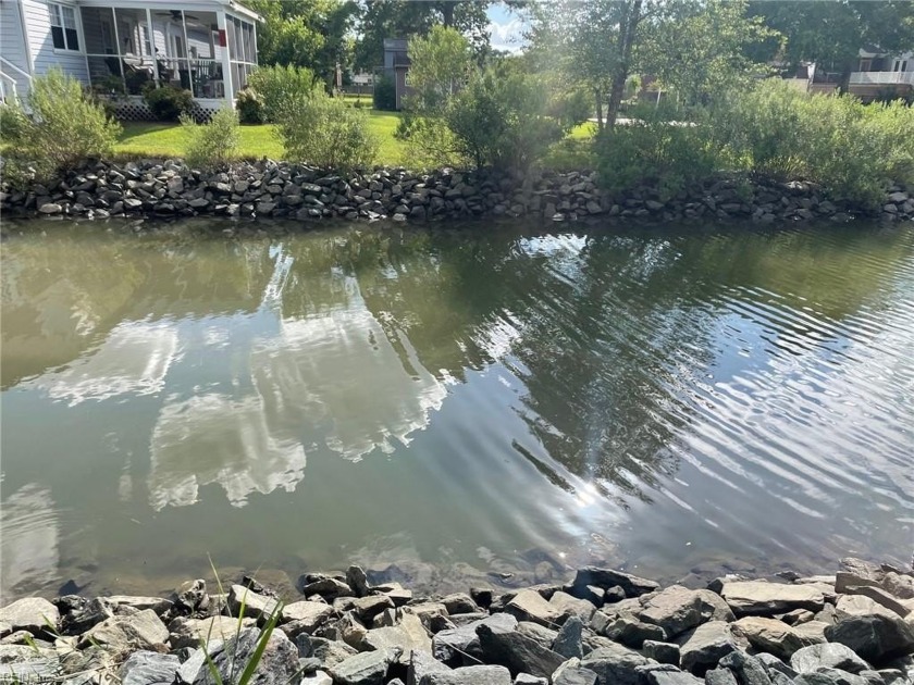 BUILD YOUR DREAM HOME ON OVER 1/3 ACRE. WATERFRONT LOT LEADING - Beach Lot for sale in Poquoson, Virginia on Beachhouse.com