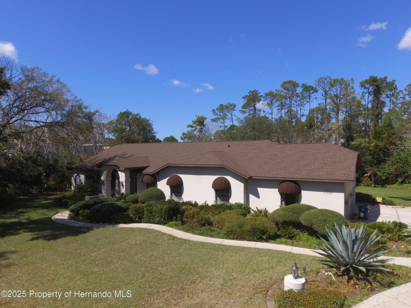 IMPROVED PRICE - MOTIVATED SELLER REDUCED BY $30,000! - Beach Home for sale in Weeki Wachee, Florida on Beachhouse.com