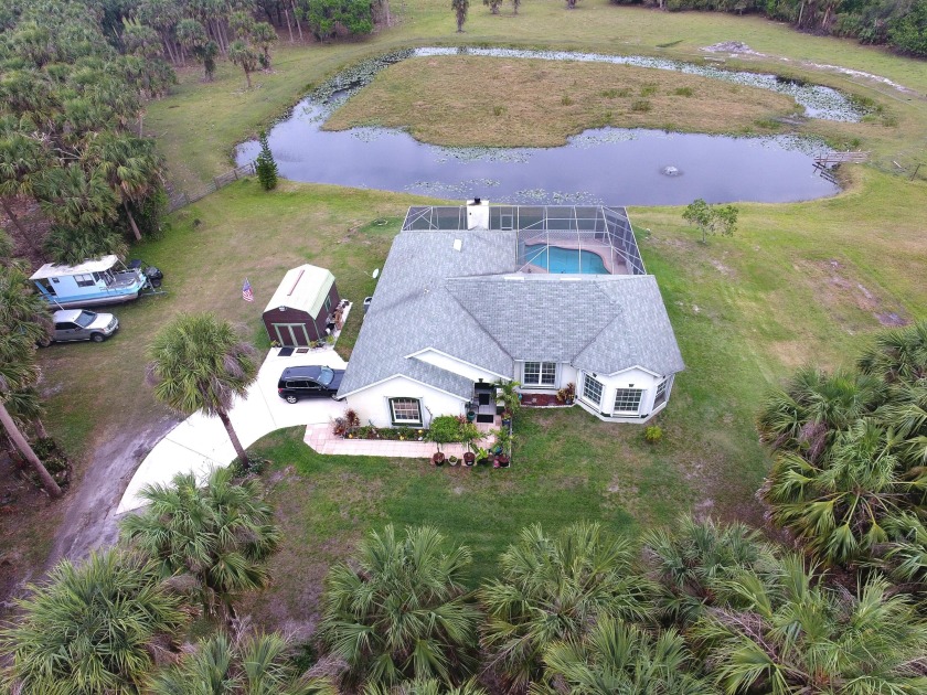 Beautiful Ranchette off Carlton Road that has a long private - Beach Home for sale in Port Saint Lucie, Florida on Beachhouse.com