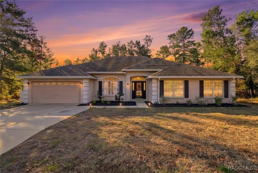 Welcome to this spacious 4-bedroom, 3 full bathroom home located - Beach Home for sale in Homosassa, Florida on Beachhouse.com
