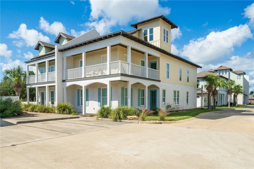 This stunning 4-bedroom, 3.2-bathroom townhome in the desirable - Beach Townhome/Townhouse for sale in Rockport, Texas on Beachhouse.com