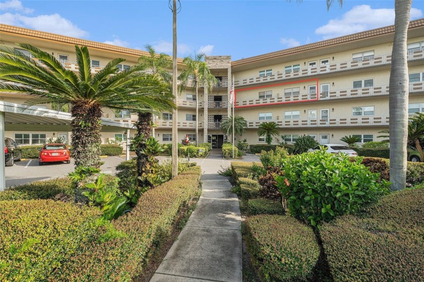 Discover the perfect blend of comfort and convenience in this - Beach Condo for sale in St. Petersburg, Florida on Beachhouse.com