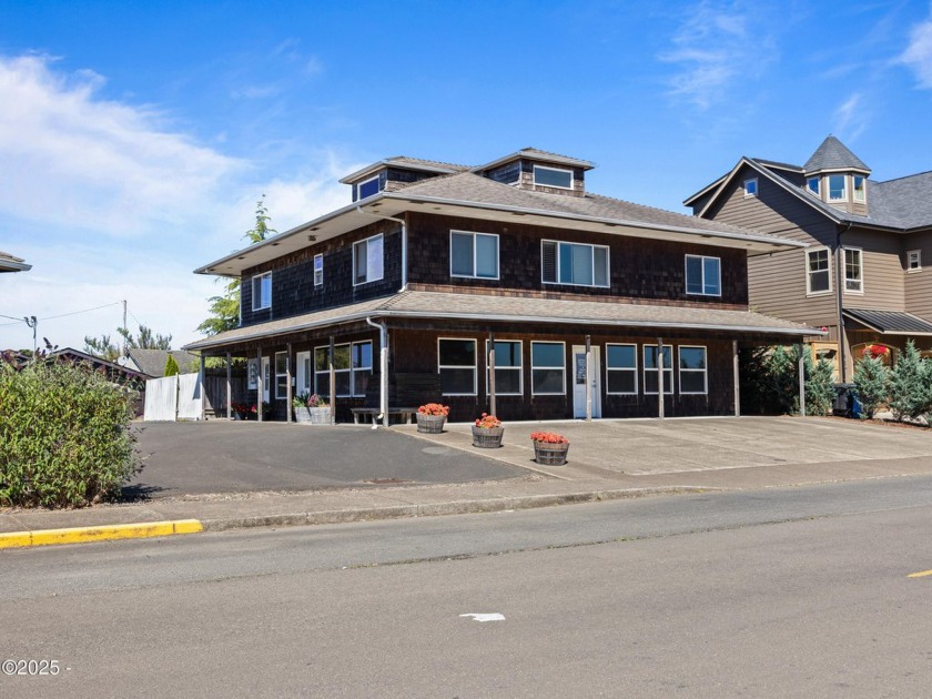 Residential & Commercial with Expansion Potential.  Exceptional - Beach Commercial for sale in Waldport, Oregon on Beachhouse.com
