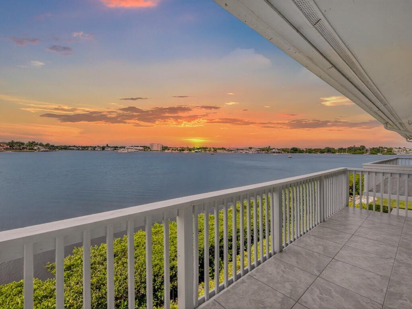 Unrivaled Views. Unmatched Lifestyle. Welcome to your dream - Beach Condo for sale in Naples, Florida on Beachhouse.com