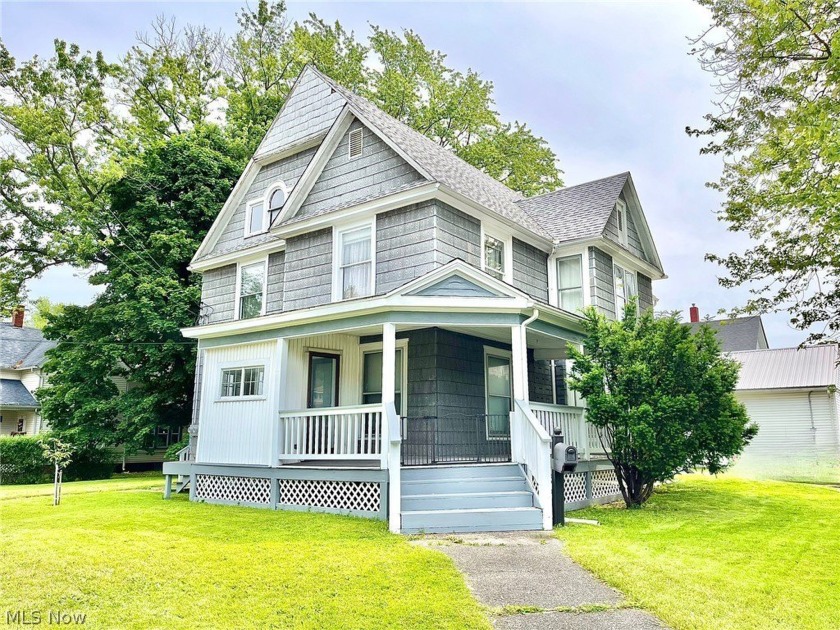 The best value in Conneaut. This Victorian home offers 2,774 sq - Beach Townhome/Townhouse for sale in Conneaut, Ohio on Beachhouse.com