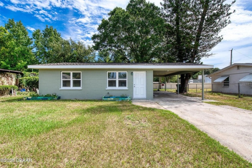 WOW!  NEW PRICE & MOVE IN READY!! Perfect, Solid Concrete Block - Beach Home for sale in Daytona Beach, Florida on Beachhouse.com