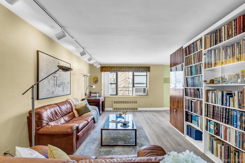 Welcome home to this spacious and beautifully updated 3-bedroom - Beach Home for sale in Bronx, New York on Beachhouse.com