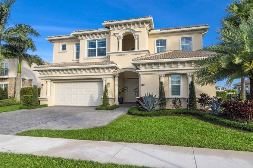 Luxuriously appointed, this coveted extended Santangelo model - Beach Home for sale in Jupiter, Florida on Beachhouse.com