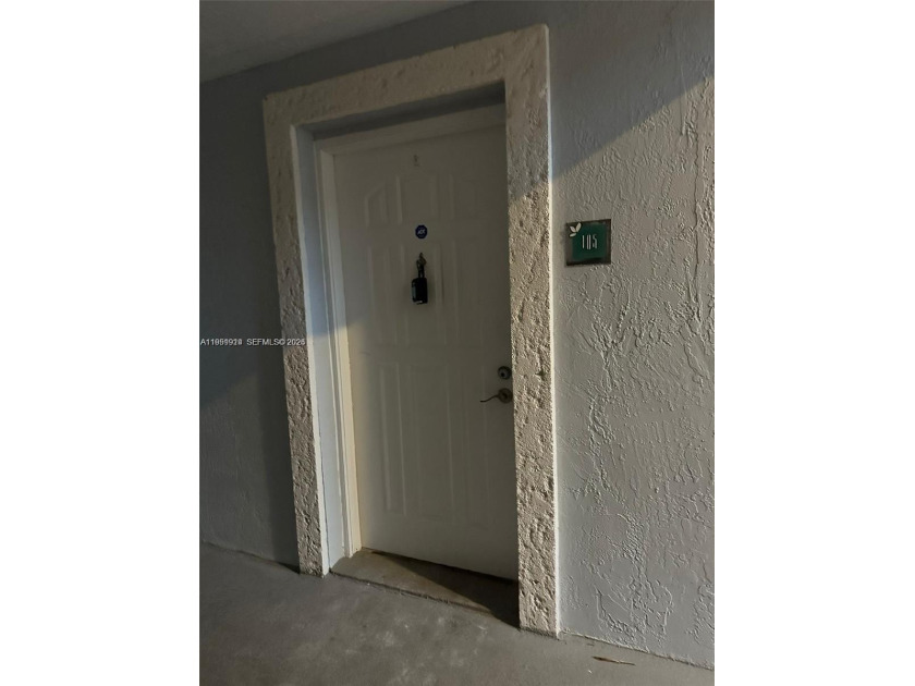 Excellent investment opportunity! Beautiful apartment, corner - Beach Condo for sale in Cutler Bay, Florida on Beachhouse.com